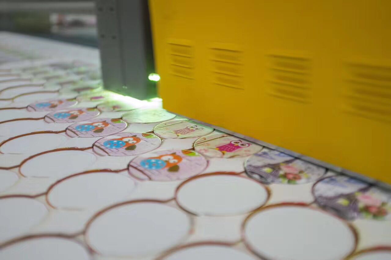 UV打印機(jī)|UV平板打印機(jī)|萬能打印機(jī)|平板打印機(jī)|UV機(jī)|龍潤|8d|彩印機(jī)|平板打印機(jī)價(jià)格|萬能打印機(jī)價(jià)格|萬能彩印機(jī)|UV平板機(jī)|uv打印機(jī)價(jià)格|uv打印機(jī)多少錢|uv打印機(jī)多少錢一臺